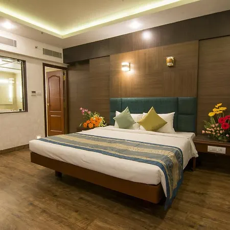 Shenbaga Hotel And Convention Centre Pondicherry Room photo