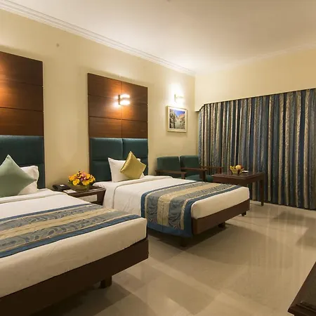 Shenbaga Hotel And Convention Centre Pondicherry Room photo
