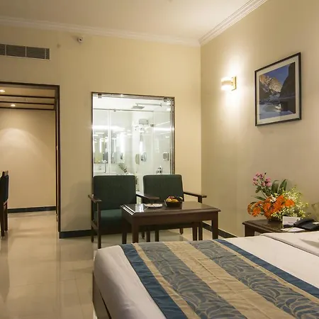 Shenbaga Hotel And Convention Centre Pondicherry Room photo