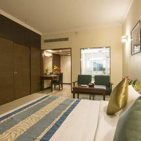 Shenbaga Hotel And Convention Centre Pondicherry Room photo