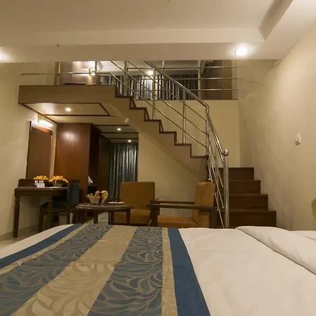 Shenbaga Hotel And Convention Centre Pondicherry Room photo