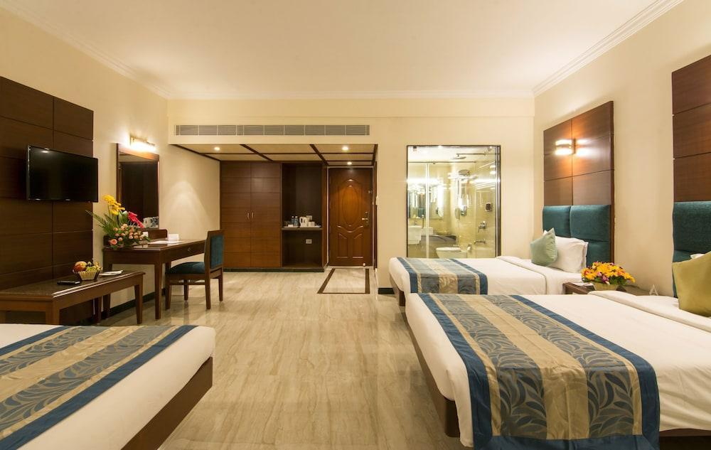 Hotel Shenbaga And Convention Centre Pondicherry