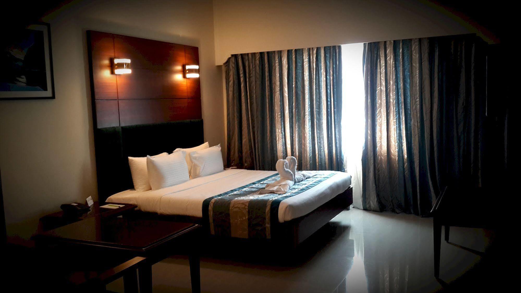 Shenbaga And Convention Centre Pondicherry